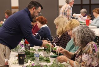 Floral Designing with Frank Viviano